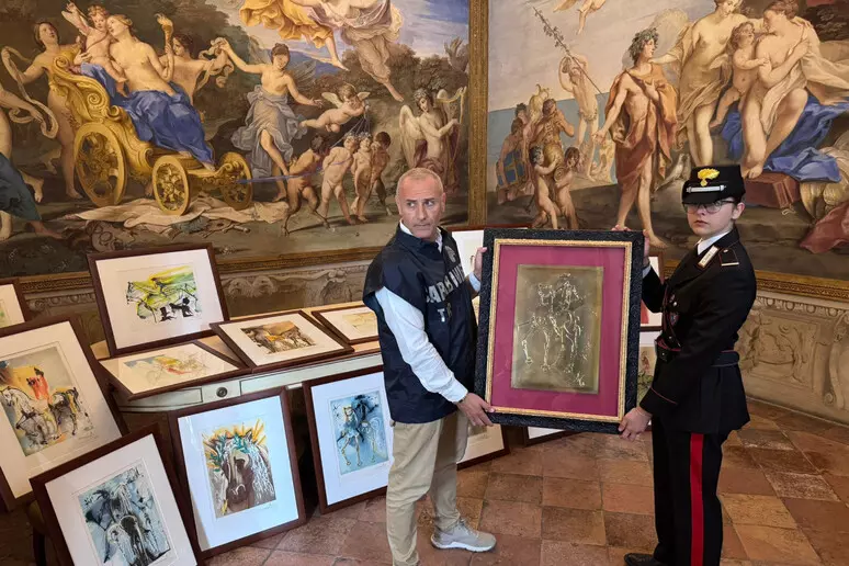 opere false